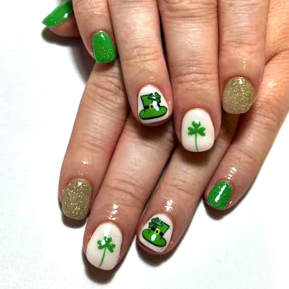St Patrick nails with Golden Glitter and Lucky Charms accents