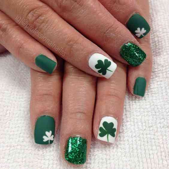 St Patrick's Emerald Green and White Nail Accent