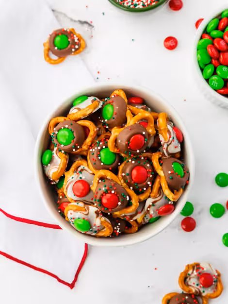Pretzel Christmas Treats